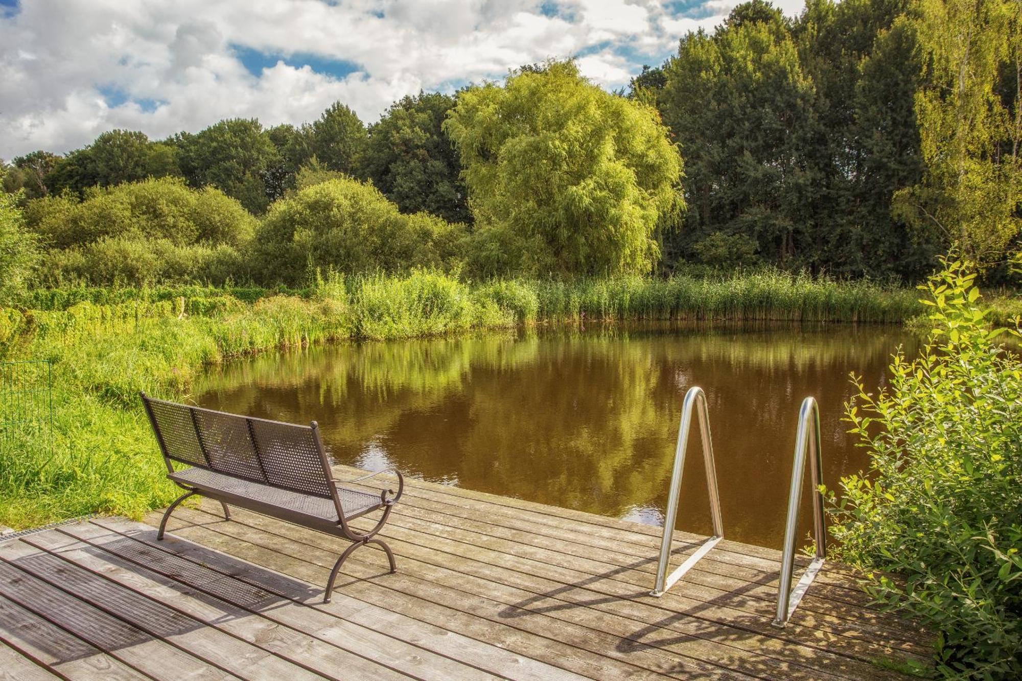 J1 Idyllisches Ferienhaus Mit Seeblick Julchendorf Exterior foto